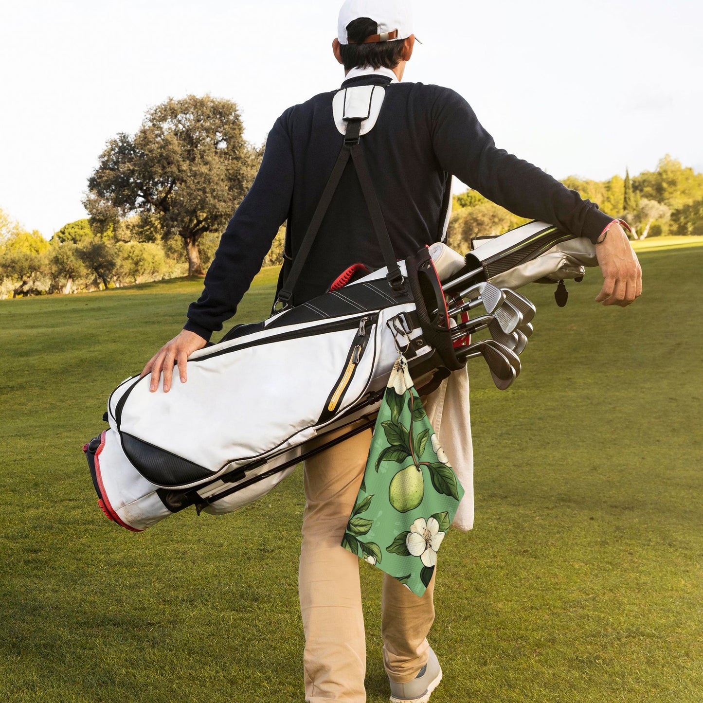 Green Pear & Floral Golf Towel 16.1"x24" – Quick-Dry Microfiber Sports Towel with Hanging Clip for Golf, Fitness & Outdoor Use